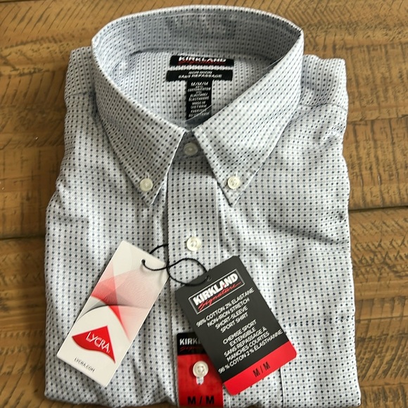 NWT - Kirkland Signature Short Sleeve Button Down Sport Shirts - Picture 1 of 7